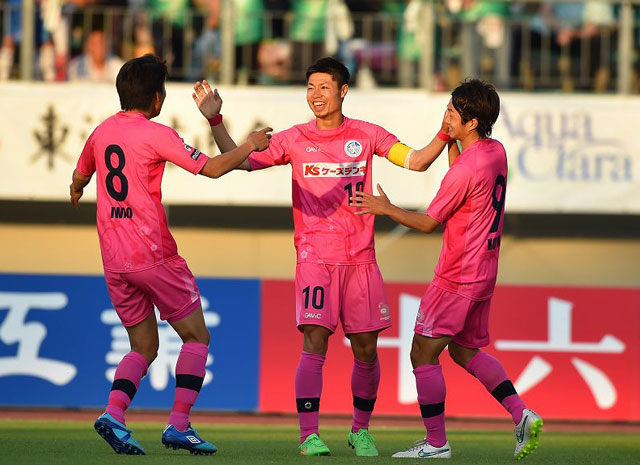 【明治安田Ｊ２ 第16節 岐阜vs水戸】先制された直後に同点FKを決めた船谷（水戸）（2/3）