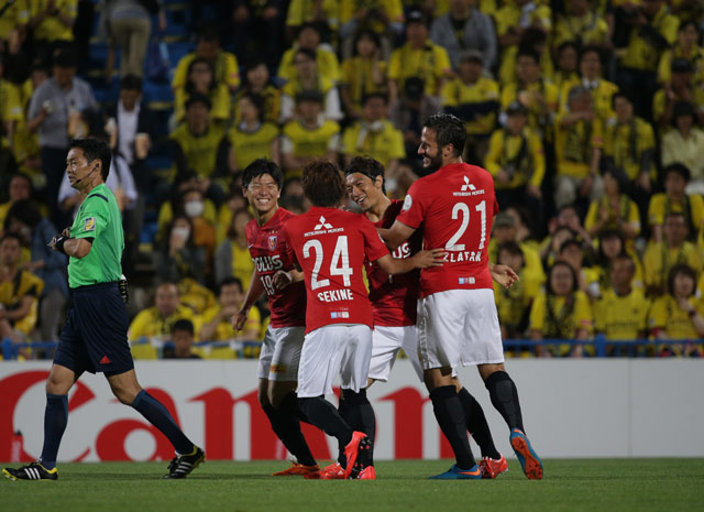 【明治安田Ｊ１ １ｓｔ 第10節 柏vs浦和】開始1分、梅崎のゴールで浦和がいきなり先制（4/10）