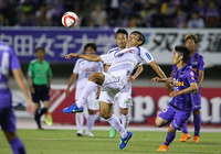 【ＹＮＣ 予選リーグ 第7節 広島vs甲府】前線で体を張って奮闘した盛田（甲府）（3/5）