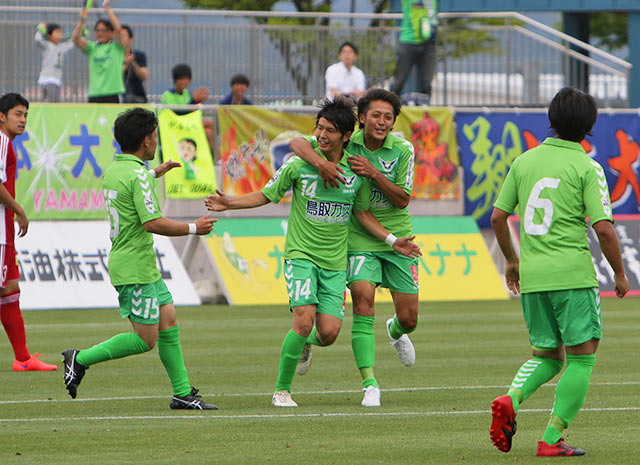 【明治安田Ｊ３ 第15節 鳥取vsJ-22】失点からわずか2分後に同点ゴールを挙げた廣田（鳥取）（2/2）