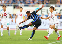 【明治安田Ｊ１ １ｓｔ 第15節 Ｇ大阪vs神戸】試合終了間際に惜しいシュートを放ったリンス（Ｇ大阪）（10/11）