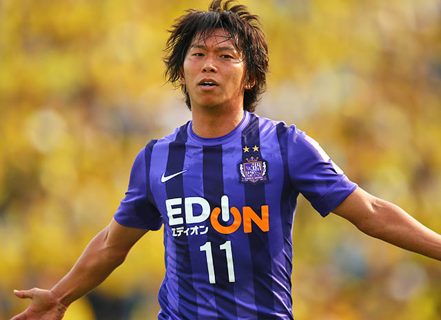 【明治安田Ｊ１ １ｓｔ 第15節 柏vs広島】クロスに飛び込み同点弾を決めた佐藤（広島）（2/5）