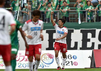  【明治安田Ｊ２ 第18節 岐阜vs札幌】PKで決勝ゴールを決めた都倉（札幌）（1/3）