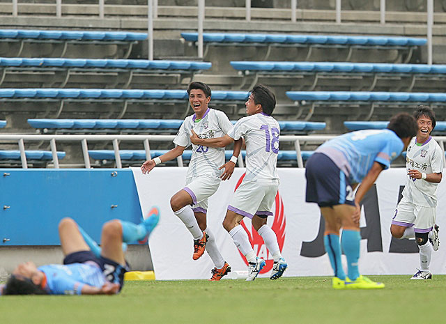 【明治安田Ｊ３ 第16節 YS横浜vs藤枝】試合終了間際に決勝ゴールを決めた笹垣（藤枝）（2/2）