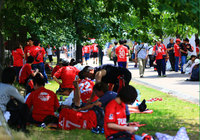 【明治安田Ｊ１ １ｓｔ 第16節 神戸vs浦和】ノエスタに早くも駆けつけた浦和ファン・サポーター（1/35）