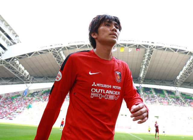 【明治安田Ｊ１ １ｓｔ 第16節 神戸vs浦和】練習を終えて引き上げる柏木（浦和）（18/35）