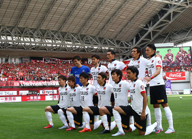 【明治安田Ｊ１ １ｓｔ 第16節 神戸vs浦和】浦和の試合直前の集合写真（25/35）