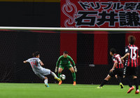 【明治安田Ｊ２ 第19節 札幌vs北九州】途中出場で同点ゴールを決め、期待に応えた渡（北九州）（2/3）