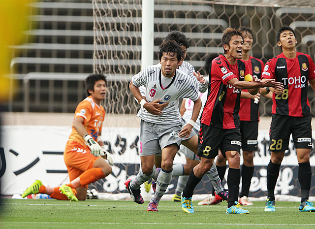 【明治安田Ｊ３ 第17節 福島vs町田】土壇場89分に同点ゴールを決めた鈴木孝（町田）（2/2）