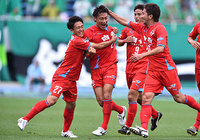 【明治安田Ｊ２ 第19節 東京Ⅴvs熊本】ロングシュートで先制ゴールを挙げた黒木（熊本）（1/3）