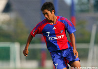 【ドイツ移籍決定！武藤 嘉紀スペシャルギャラリー】FC東京U-18時代。鋭い仕掛けを武器に活躍した。2010年8月28日（1/16）