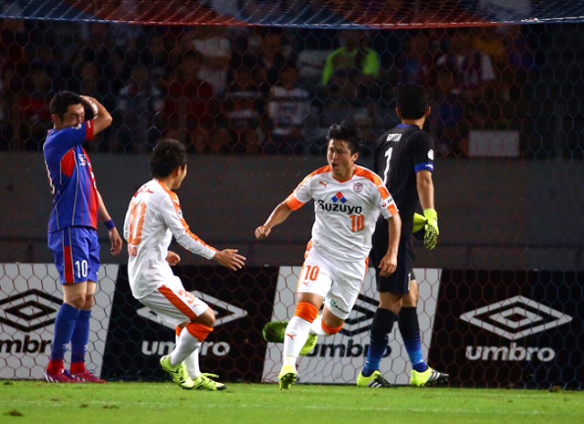 【明治安田Ｊ１ １ｓｔ 第17節 FC東京vs清水】51分に同点ゴールを決めた大前（清水）（13/16）