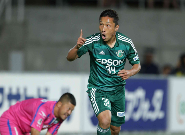 【明治安田Ｊ１ １ｓｔ 第17節 松本vs湘南】78分に同点ゴールを決めた途中出場の阿部（松本）（3/5）