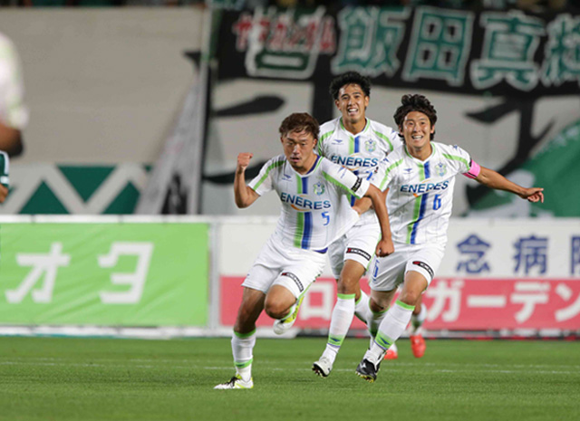 【明治安田Ｊ１ １ｓｔ 第17節 松本vs湘南】72分に勝越しゴールを決めた古林（湘南）（2/5）