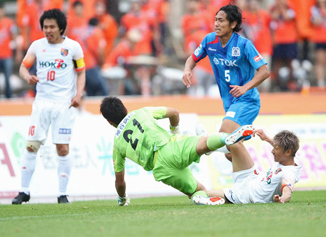 【明治安田Ｊ３ 第18節 秋田vs長野】試合終了間際に劇的な決勝点を決めた佐藤（長野）（2/2）