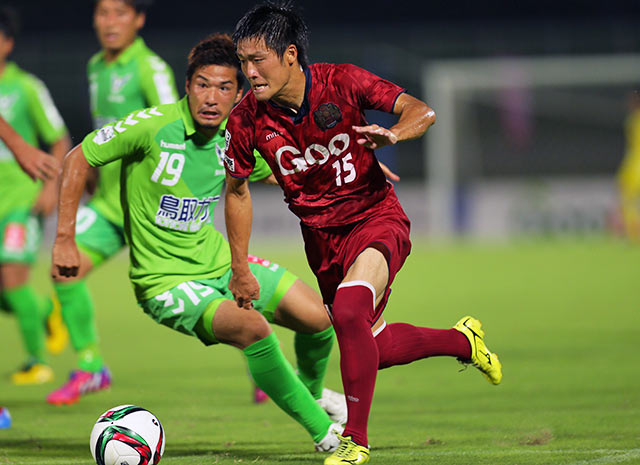 【明治安田Ｊ３ 第18節 琉球vs鳥取】琉球に初の3連勝をもたらす決勝点を決めた藤澤（2/2）