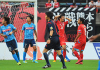 【明治安田Ｊ２ 第20節 熊本vs讃岐】チャンスを逸し、頭を抱えるクォン ハンジン（熊本）（2/3）