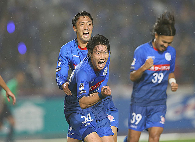 【明治安田Ｊ２ 第21節 水戸vs栃木】同点ゴールからわずか2分後に逆転ゴールを決めた吉田（水戸 #34）（3/3）