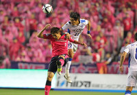 【明治安田Ｊ２ 第21節 Ｃ大阪vs大分】扇原（Ｃ大阪）との空中戦を制す三平（大分）（2/3）