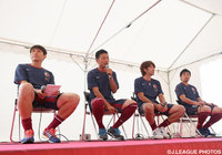 【中田浩二 柳沢敦 新井場徹 合同引退試合】試合前のトークショーで想い出を語る中田と柳沢