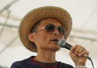 【中田浩二 柳沢敦 新井場徹 合同引退試合】OBの名良橋さんもコミカルな姿で壇上に