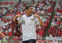 【中田浩二 柳沢敦 新井場徹 合同引退試合】なかなかゴールを奪えなかった中田が、最後にPKで面目躍如