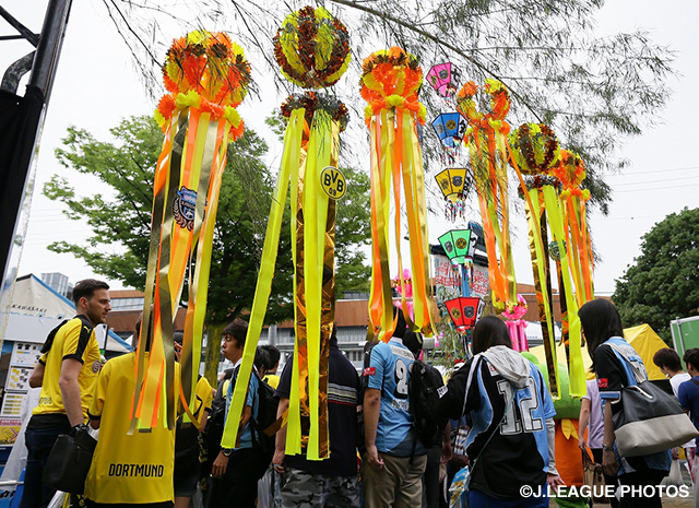 【川崎Ｆvsドルトムント】七夕の夜に行われることから、試合をイメージした飾り付けが登場
