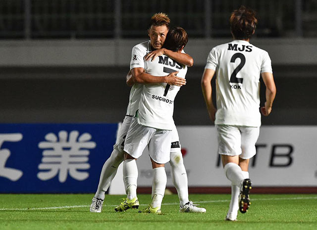 【明治安田Ｊ２ 第22節 岐阜vs東京Ｖ】巧みなパスで2点目をアシストした平本（東京Ｖ）（2/3）
