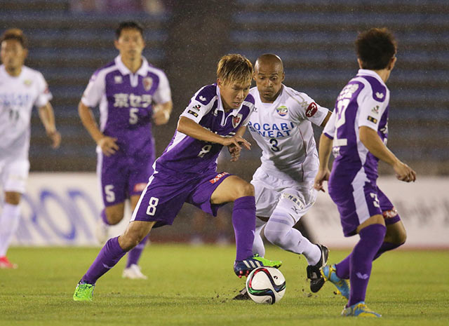 【明治安田Ｊ２ 第22節 京都vs徳島】63分まで中盤で奮闘した黄（京都）（2/3）