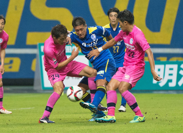 【明治安田Ｊ２ 第22節 大分vs水戸】61分に投入され、逆転ゴールを狙った高松（大分）（3/3）