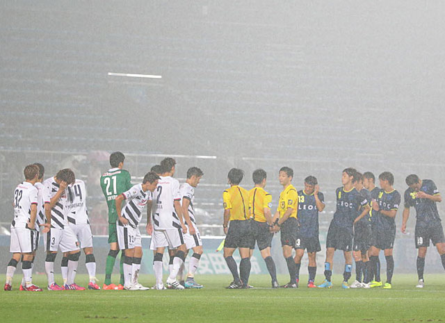 【明治安田Ｊ２ 第22節 横浜FCvsＣ大阪】共に2試合連続のスコアレスドローに終わった両チーム（3/3）