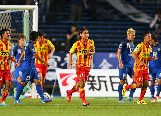 【明治安田Ｊ２ 第22節 福岡vs北九州】5試合ぶりの得点で反撃の狼煙を上げた井上（北九州 #11）（2/3）