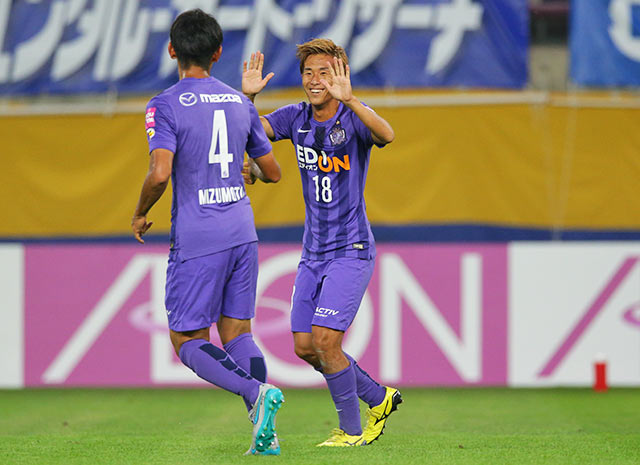 【明治安田Ｊ１ ２ｎｄ 第1節 仙台vs広島】得意のドリブルから4点目を決めた柏（広島）（4/5）