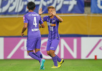 【明治安田Ｊ１ ２ｎｄ 第1節 仙台vs広島】得意のドリブルから4点目を決めた柏（広島）（4/5）