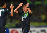 【明治安田Ｊ１ ２ｎｄ 第1節 湘南vs名古屋】ダイビングヘッドで追加点を決めた高山（湘南）（2/5）