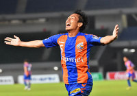 【明治安田Ｊ２ 第23節 長崎vs京都】値千金のＪリーグ初得点を決めた前田（長崎）（1/3）