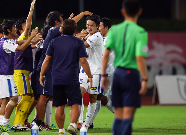 【明治安田Ｊ２ 第23節 讃岐vs金沢】FKを直接ゴールに突き刺した辻尾（金沢）（3/3）