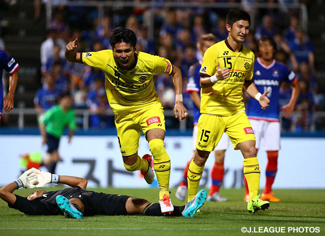 【明治安田Ｊ１ ２ｎｄ 第2節 横浜FMvs柏】先制ゴールを決めた工藤　壮人（柏）（6/15）