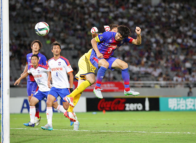 【明治安田Ｊ１ ２ｎｄ 第2節 FC東京vs新潟】強烈なヘディングシュートで3点目を決めた森重　真人（FC東京）（6/7）