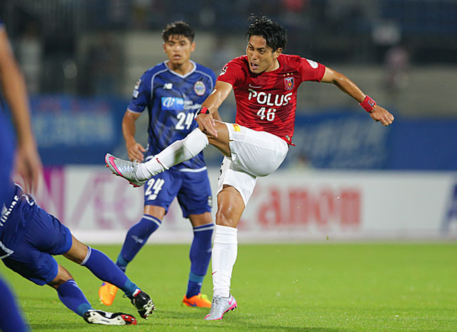 【明治安田Ｊ１ ２ｎｄ 第2節 山形vs浦和】強烈なシュートを放った森脇　良太（浦和）（5/7）