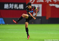 【明治安田Ｊ２ 第24節 札幌vs讃岐】5本のシュートを放ち、讃岐ゴールに再三迫った都倉　賢（札幌）（2/3）