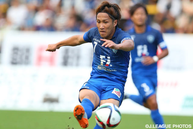 【明治安田Ｊ２ 第24節 福岡vs大宮】3試合連続得点となる鮮やかなシュートを決めた金森　健志（福岡）（3/4）