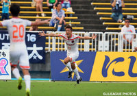 【明治安田Ｊ２ 第24節 福岡vs大宮】前半でハットトリックを達成する大活躍を見せた播戸　竜二（大宮）（2/4）