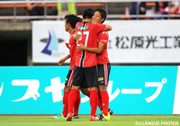 【明治安田Ｊ２ 第24節 金沢vs岐阜】前半終了間際に先制点を決めた佐藤　和弘（金沢）（1/3）