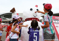 【明治安田Ｊ１ ２ｎｄ 第3節 浦和vs広島】埼玉スタジアム２００２に雪だるまが登場！（1/22）