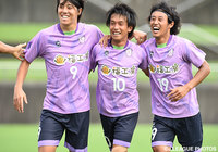 【明治安田Ｊ３ 第21節 藤枝vs福島】48分に先制ゴールを決めた久富（藤枝#10）（１/２）