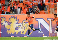 【明治安田Ｊ３ 第21節 長野vsYS横浜】73分に均衡を破る決勝ゴールを決めた有永（長野）（1／２）