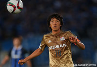 【明治安田Ｊ１ ２ｎｄ 第3節 Ｇ大阪vs横浜FM】ボールを操る中村　俊輔（横浜FM）（4/８）