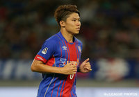 【明治安田Ｊ１ ２ｎｄ 第3節 FC東京vs山形】ピッチを駆け上がる太田　宏介（FC東京）（2/5）