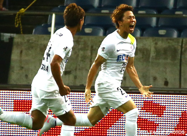 【明治安田Ｊ１ ２ｎｄ 第3節 浦和vs広島】同点ゴールを決め喜ぶ浅野　拓磨（広島）（19/22）